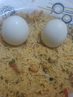 வெள்ளை கொண்டைக் கடலை பிரியாணி செய்முறை முக்கிய புகைப்படம்