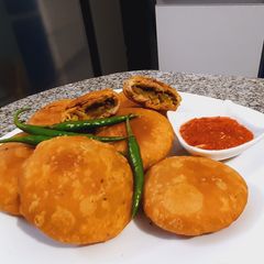 A picture of Matar Kachodi.