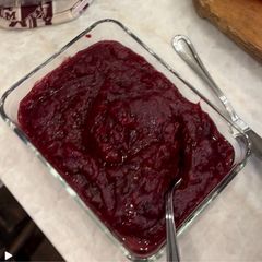 A picture of Homemade Cranberry Sauce.