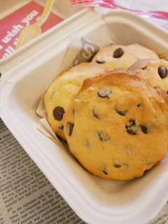 好簡單「巧克力軟餅乾」外酥內軟可可香。 的食譜成品照片