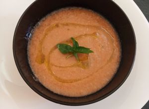 Una foto de Gazpacho suave y fresquito: sin gluten y vegan