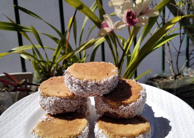 Alfajores veganos con dulce de dátiles y coco rallado :) Receta de Sandri  ?- Cookpad