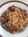 หมูกระเทียม