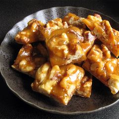 A picture of Quick & Easy Toffee with Nuts.