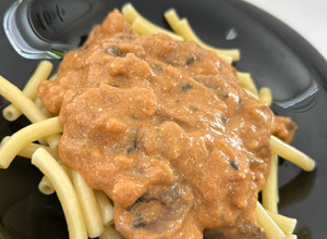 Tejfölös gombapörkölt 🍄 recept fotója