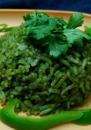 A picture of Green Biryani/pulao.
