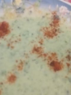 बथुआ का रायता(Bathue ka raita recipe in Hindi) रेसिपी मुख्य फोटो