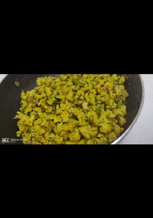 A picture of Gobi Bhaja (it's a odia term).
