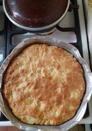 Una foto de Torta de peras, mandarinas y jugo de naranja