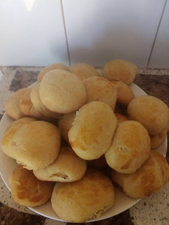 Una foto de Pancitos dulces rellenos de membrillo