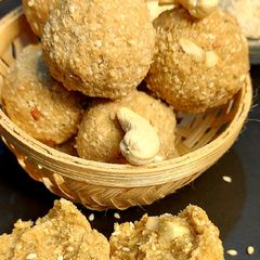 A picture of Til Gud ke Ladoo.