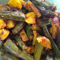 A picture of Kurkure Bhindi and Aloo Crunchy Lady's finger and Potatoes.