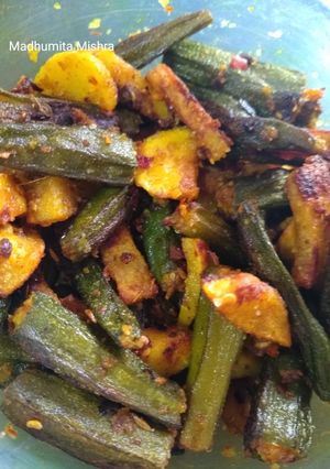 A picture of Kurkure Bhindi and Aloo Crunchy Lady's finger and Potatoes.
