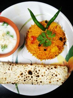 કચ્છી ખારી ભાત (Kutchi Khari Bhat Recipe In Gujarati) રેસીપી મુખ્ય ફોટો