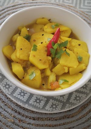 A picture of Aalo bhujia without oil.