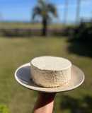 Postre helado de duraznos