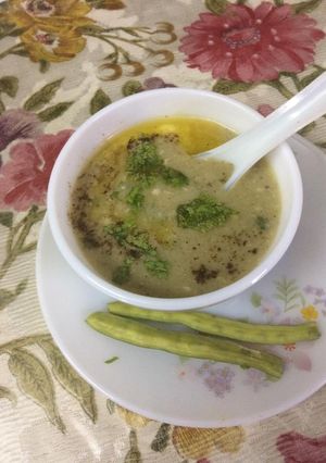 A picture of Cluster beans soup.