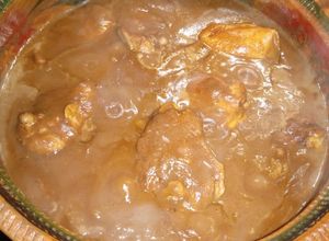 Una foto de 🌿 Pollo con salsa de ciruela 🍲 El sabor de la 20 ☘️
