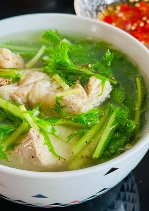 Hình của món Sườn Heo Nấu Cải Xanh Đuôi Phụng.