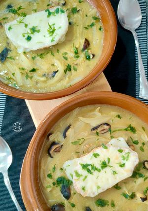 Una foto de Sopa de Cebolla con Shiitake al Curry