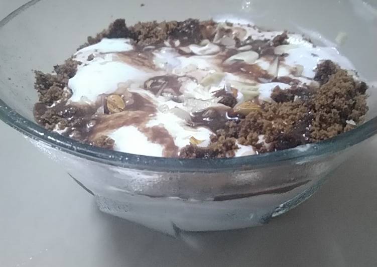 Nutty Chocolate brownie Trifle recipe