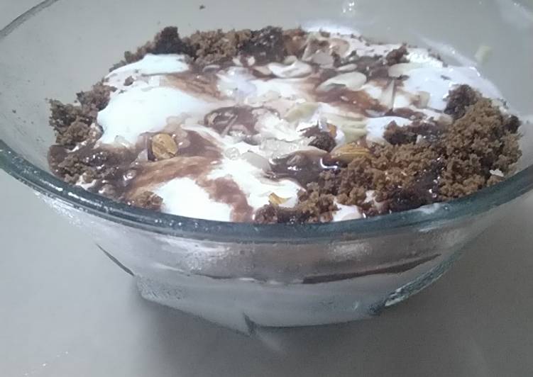 Steps to Make Homemade Nutty Chocolate brownie Trifle recipe