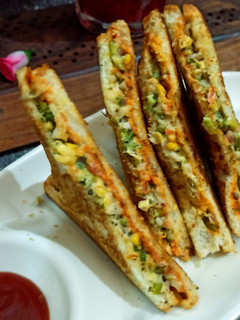 मेयोनीस ब्रोकोली सैंडविच (mayonnaise broccoli sandwich recipe in Hindi) रेसिपी मुख्य फोटो