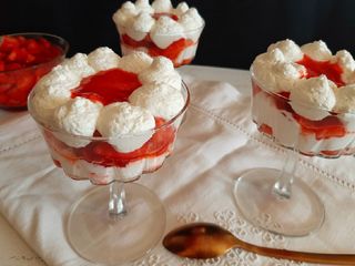 Coppette tiramisù alle fragole