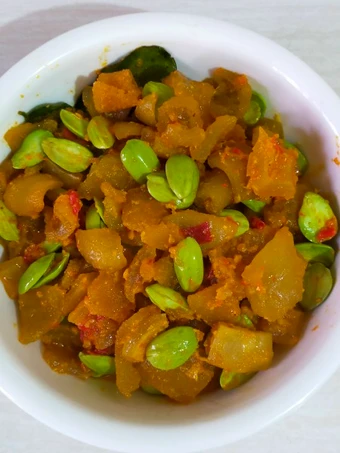 Langkah Gampang Menyiapkan Resep Sambal goreng krecek pete yang Sempurna Anti Ribet, Mantap Sekali