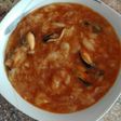 Sopa de ajo y pescado