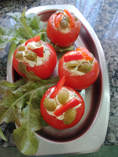 Una foto de Tomates rellenos de arroz