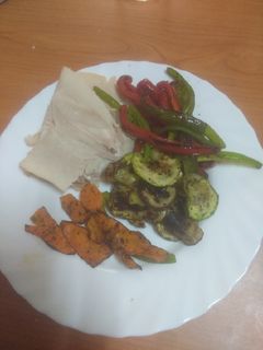 Una foto de Parrillada de verduras con pata asada