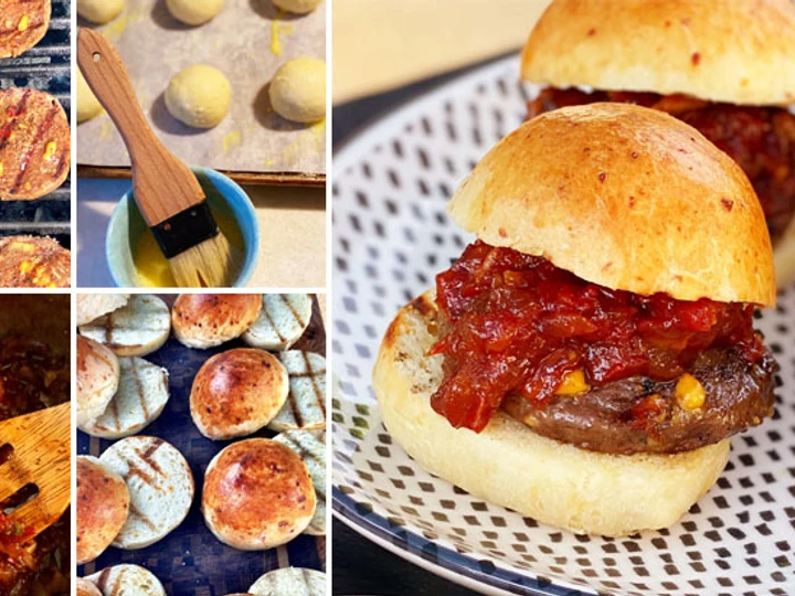 Easy Steps to Prepare Recipes Wagyu Cheeseburger Sliders with Tomato and Bacon Jam the  Makes Drooling So Delicious.