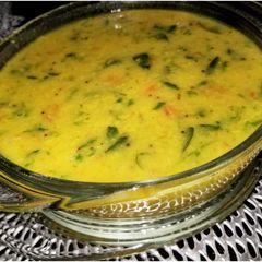 A picture of Instant Pot Lentil Spinach Curry.