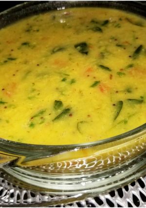 A picture of Instant Pot Lentil Spinach Curry.