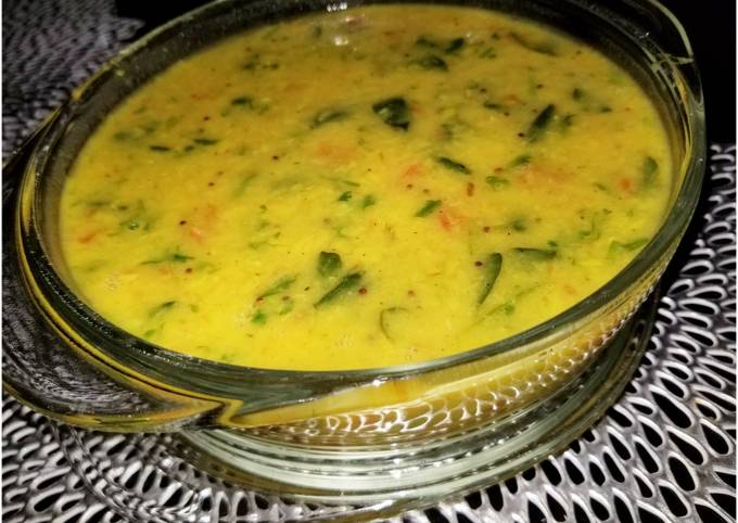 Instant Pot Lentil Spinach Curry recipe main photo