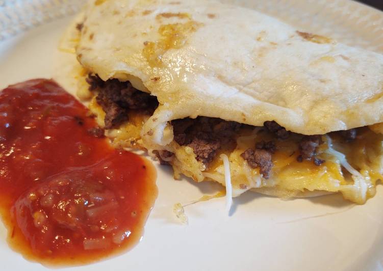 Simple Way to Cook Ultimate Breakfast Quesadilla