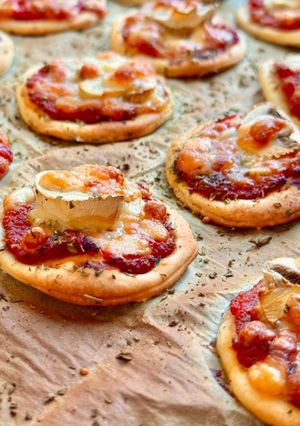 Hình của món 💚 Pizza Nấm Mini (Vegetarian).