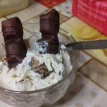 Παγωτό βανίλια με kinder Bueno