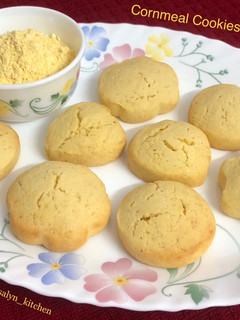 A picture of Cornmeal Cookies.