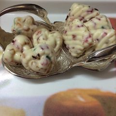 A picture of Homemade Tootti Fruitti White Chocolate.