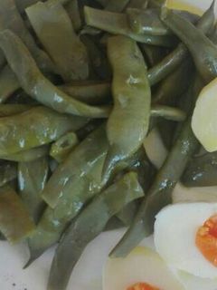 Una foto de Judías Verdes con patatas y huevo duro