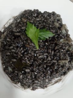 Una foto de Arroz negro