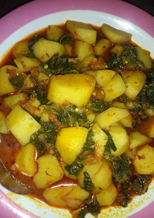 A picture of Jallof Irish potatoes.
