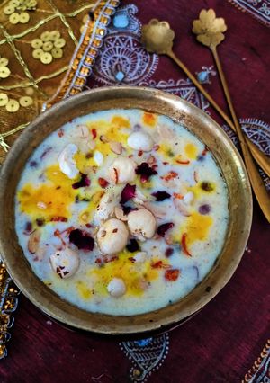 मखाना खीर (Makhana Kheer Recipe in Hindi) रेसिपी मुख्य फोटो