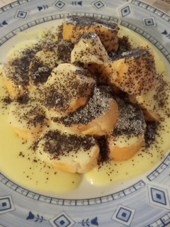 Mákos guba vanília öntettel recept fotója