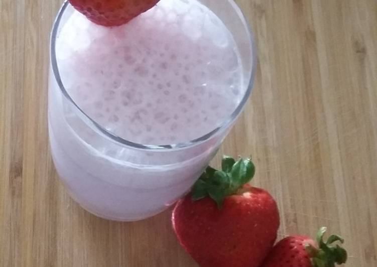 How to Prepare Homemade Strawberry Pina Colada