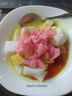 Foto resep 49. Lontong Kuning / Lontong sayur