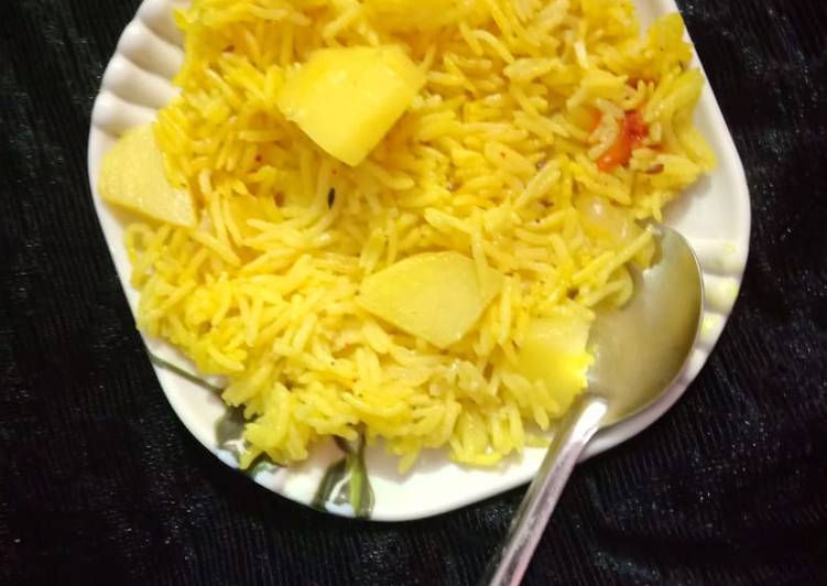Step-by-Step Guide to Prepare Homemade Potato and jeera pulav
