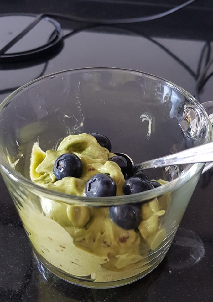 Una foto de Helado vegano de plátano y té matcha